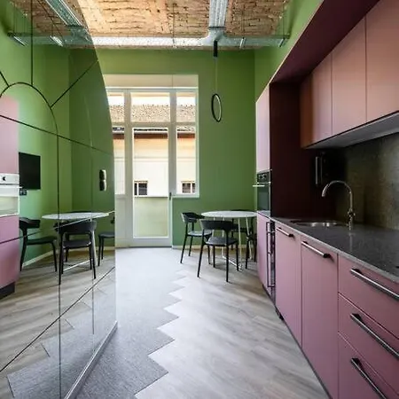Appartement A50-balcony-designer No 2 *