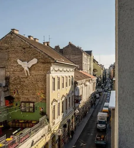 A50-balcony-designer No 2 Budapesta